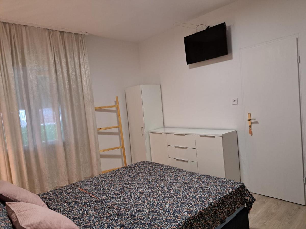 Zefir Apartments 프레멘투라 외부 사진